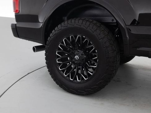 Used 2018 Ford F150 Platinum w/ Equipment Group 701A Luxury AWD/4WD image 21