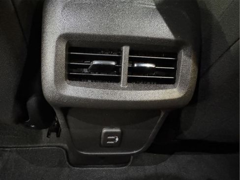 Used 2023 Chevrolet Equinox LT image 15