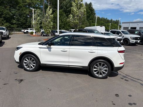 Used 2022 Lincoln Corsair AWD w/ Premium Package image 8