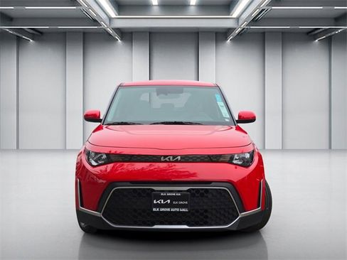 Certified 2023 Kia Soul LX image 2