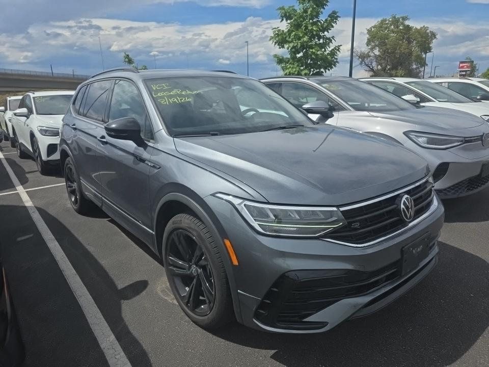 Used 2023 Volkswagen Tiguan SE R-Line AWD/4WD image 14