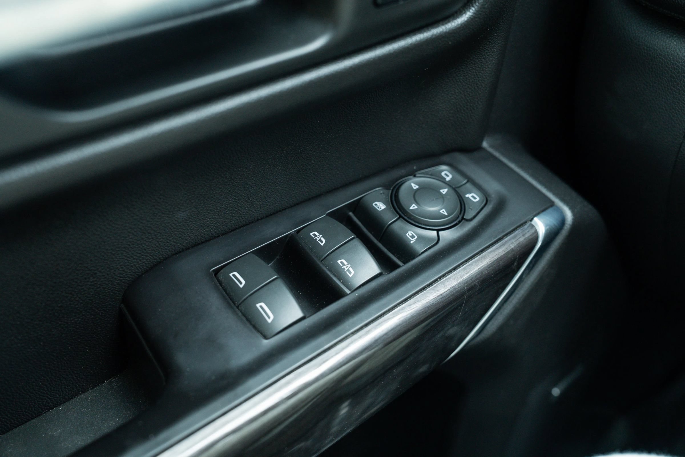 Used 2020 Chevrolet Silverado 1500 LTZ AWD/4WD image 26