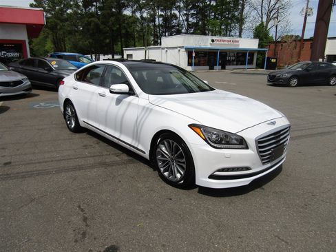 Used 2016 Hyundai Genesis 3.8 w/ Option Group 02 AWD/4WD image 10