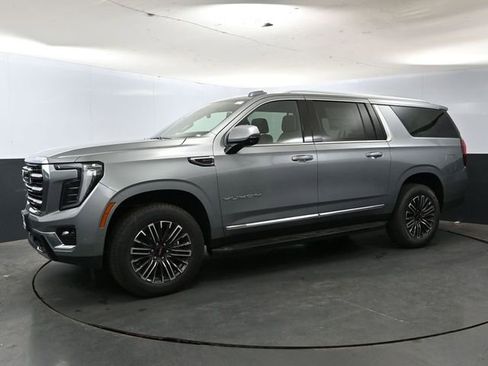 Used 2025 GMC Yukon XL Elevation image 8