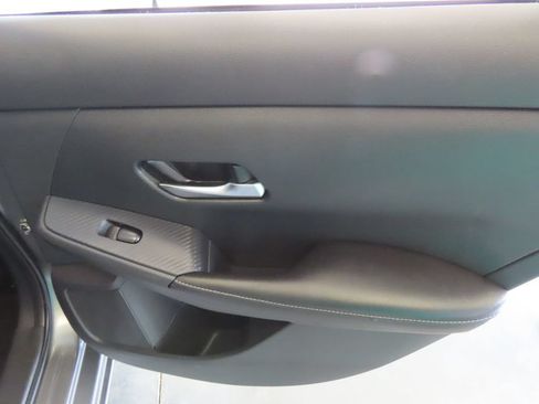Used 2023 Nissan Sentra SV FWD image 32
