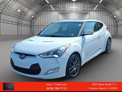 Used 2014 Hyundai Veloster w/ Style Package 02