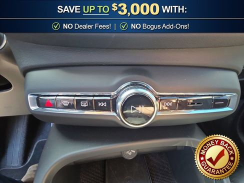 Used 2025 Volvo XC40 B5 Ultra w/ Climate Package AWD/4WD image 29