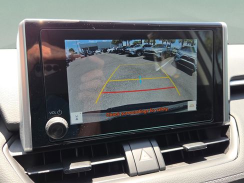 Certified 2025 Toyota RAV4 XLE w/ Convenience Package FWD image 21