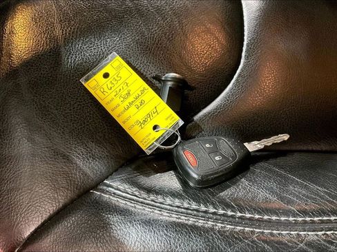 Used 2017 Jeep Wrangler Unlimited Sahara image 10