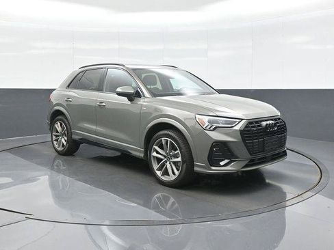 Used 2025 Audi Q3 2.0T Premium w/ Convenience Package AWD/4WD image 1