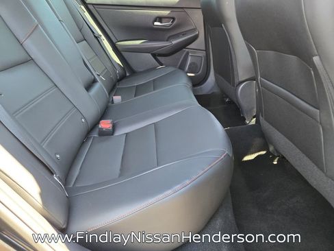 Used 2025 Nissan Sentra SR w/ SR Premium Package image 16