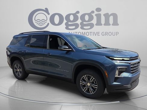 New 2026 Chevrolet Traverse LT w/ Driver Confidence Package FWD image 7