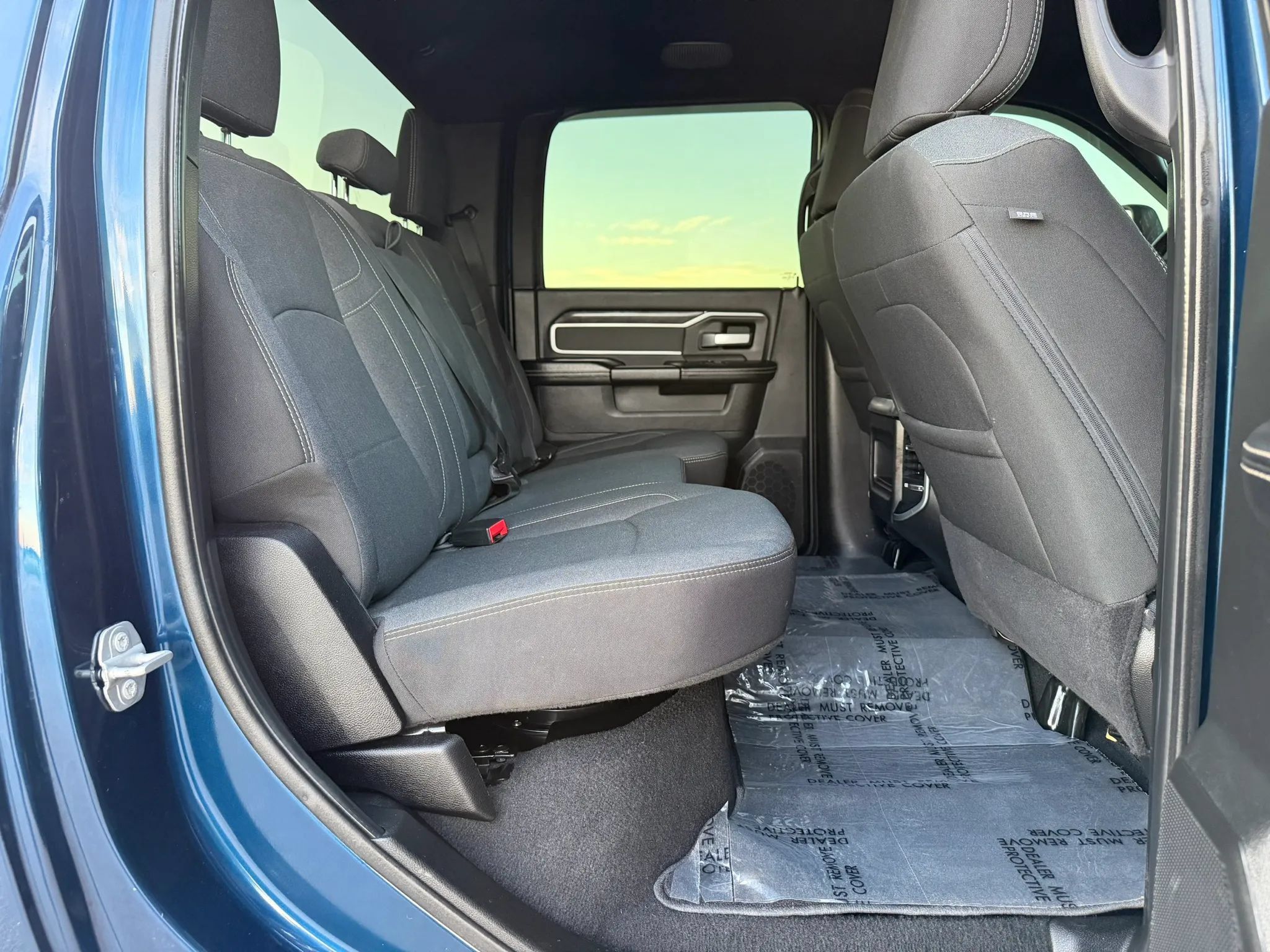 Used 2023 RAM 2500 Big Horn w/ Night Edition AWD/4WD image 32