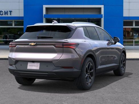 New 2026 Chevrolet Equinox EV LT image 4