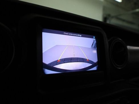 Used 2021 Jeep Wrangler Unlimited Sport image 21