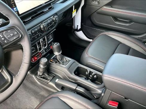 New 2026 Jeep Wrangler Unlimited Rubicon AWD/4WD image 7