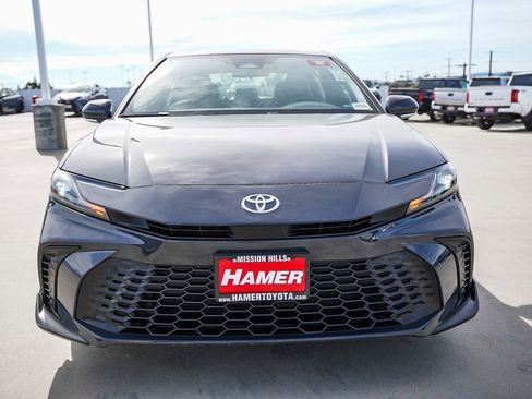 Certified 2025 Toyota Camry SE image 2