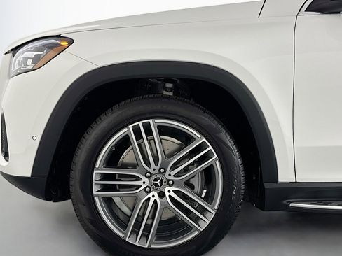 New 2026 Mercedes-Benz GLS 450 4MATIC image 10