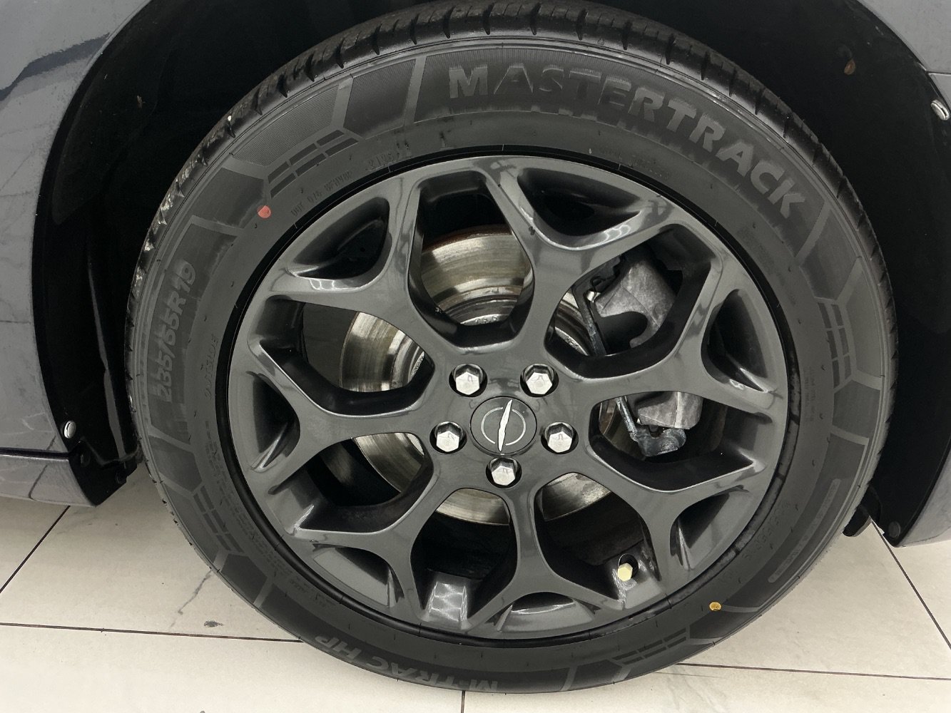 Used 2019 Chrysler 300 S AWD/4WD image 48