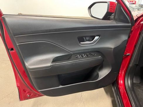 Used 2024 Hyundai Kona Limited image 24