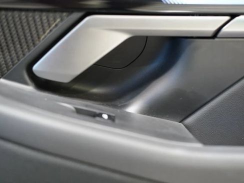 Used 2025 BMW M5 w/ Carbon Package AWD/4WD image 54