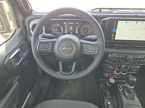 New 2026 Jeep Gladiator Sport AWD/4WD image 10