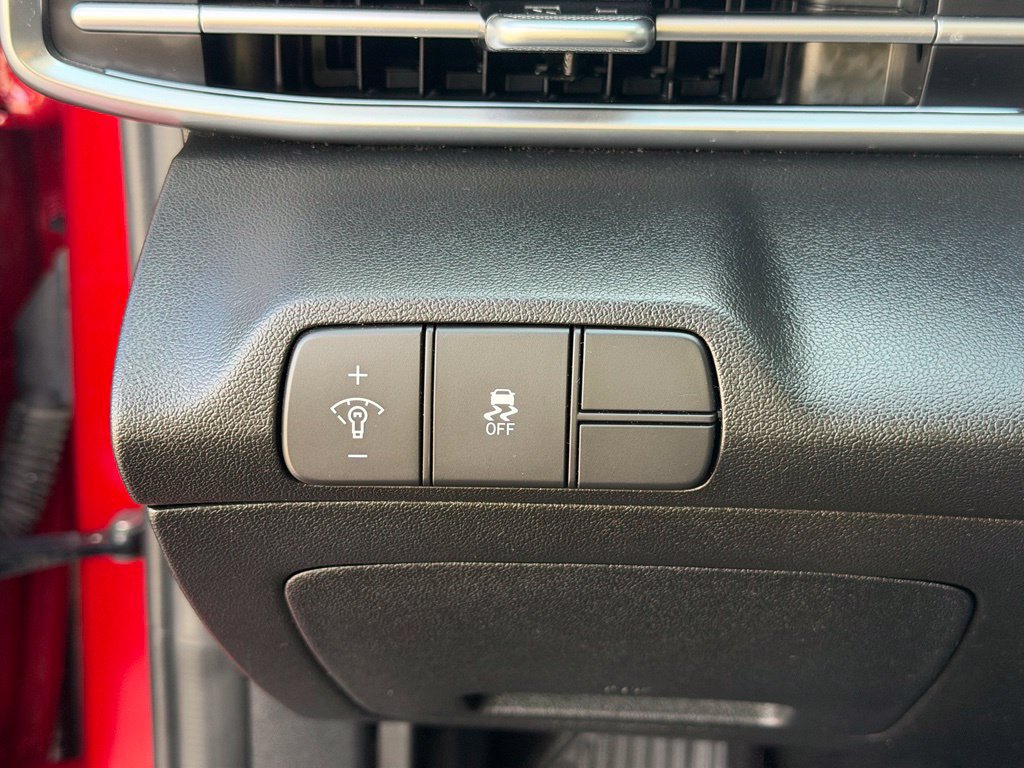 Used 2025 Hyundai Elantra SEL FWD image 10