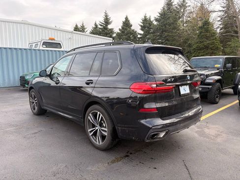 Used 2022 BMW X7 xDrive40i w/ M Sport Package AWD/4WD image 7