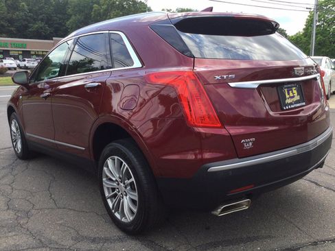 Used 2018 Cadillac XT5 Luxury w/ Driver Awareness Package AWD/4WD image 11