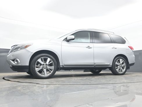 Used 2013 Nissan Pathfinder Platinum image 21