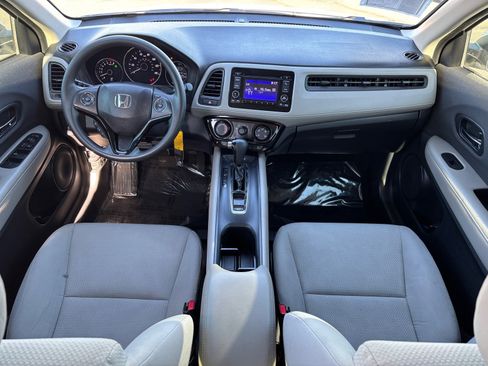Certified 2020 Honda HR-V LX image 21