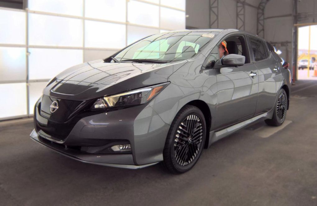 Used 2024 Nissan Leaf SV Plus FWD image 2