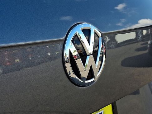 Used 2021 Volkswagen Tiguan SEL Premium R-Line AWD/4WD image 29