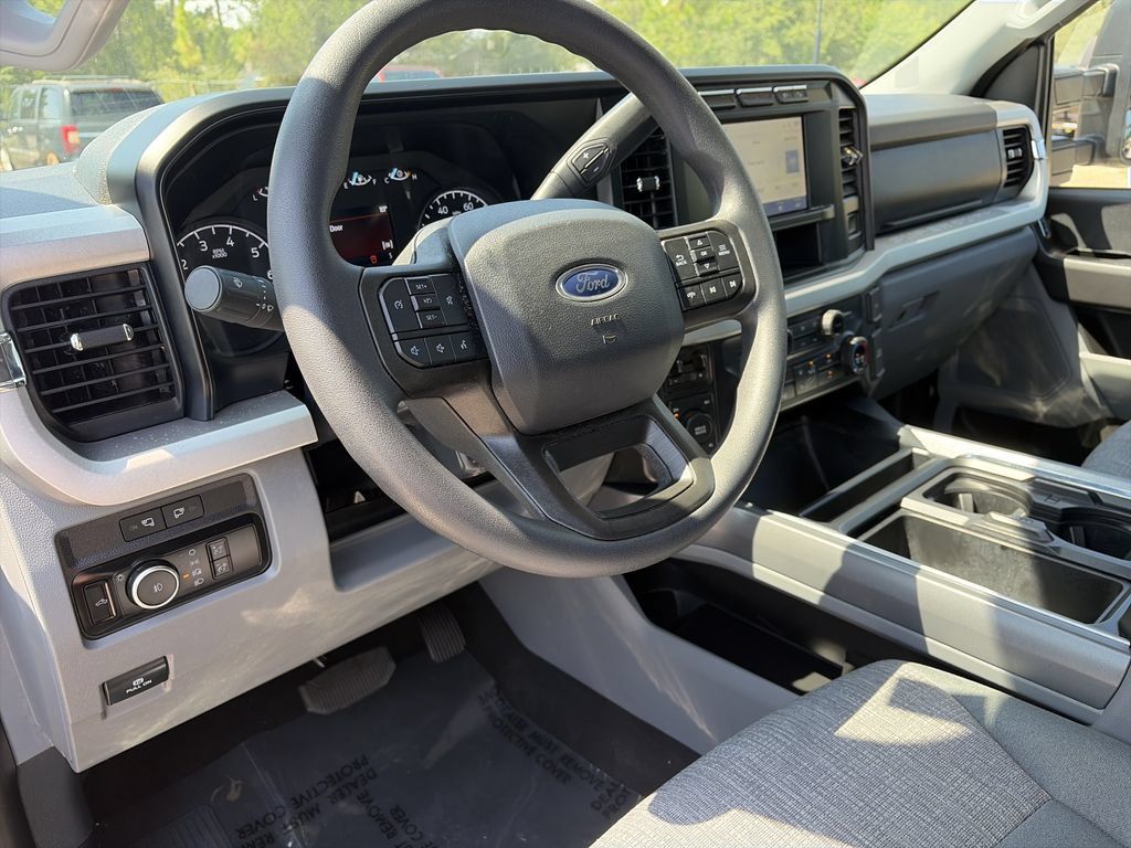 Used 2024 Ford F350 XLT w/ FX4 Off-Road Package AWD/4WD image 10