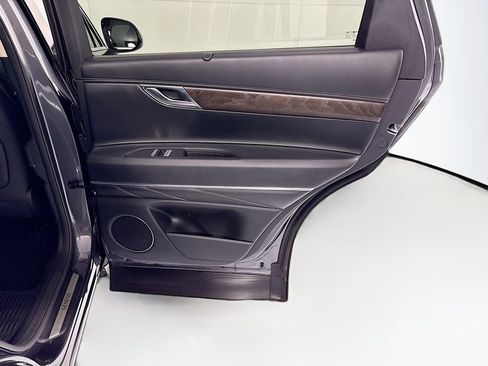 Used 2021 Genesis GV80 3.5T image 28