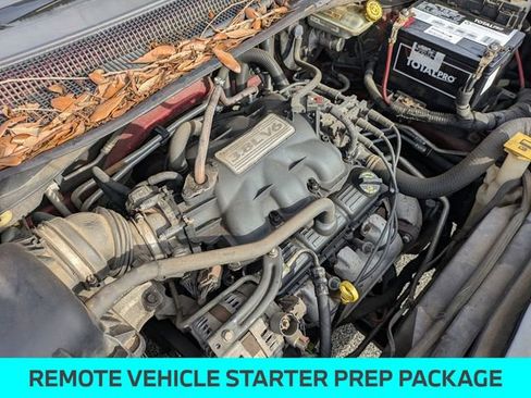 Used 2010 Chrysler Town & Country Touring image 12