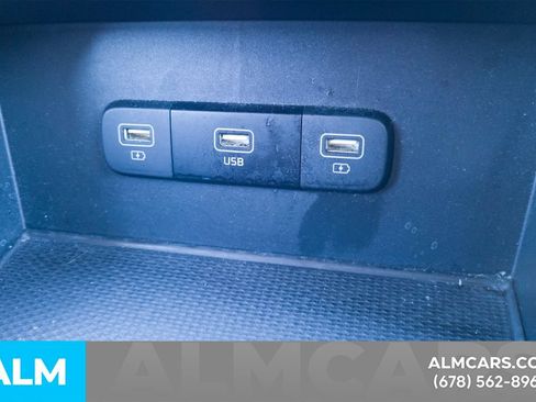 Used 2024 Kia Carnival LX FWD image 26