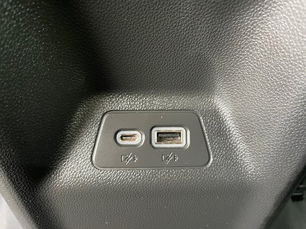 Used 2023 Buick Envision Essence w/ Sport Touring Package AWD/4WD image 35