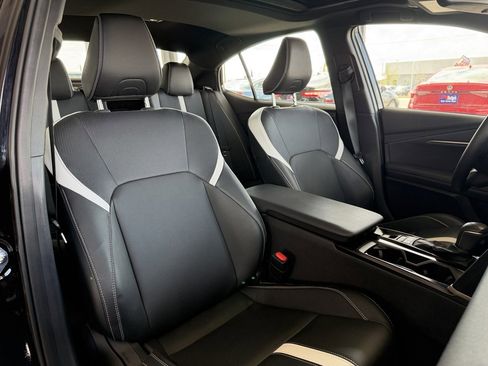 Used 2025 Toyota Camry SE w/ Multimedia Upgrade Package image 29