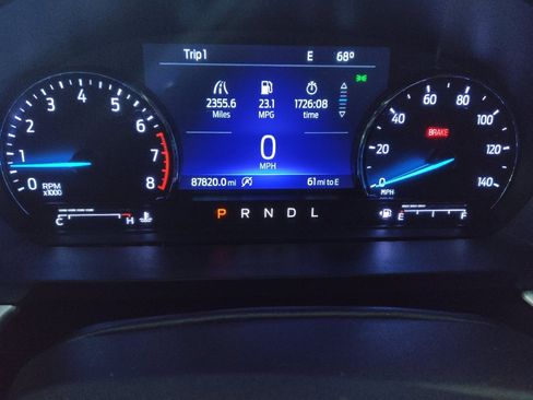 Used 2021 Ford Explorer XLT image 23