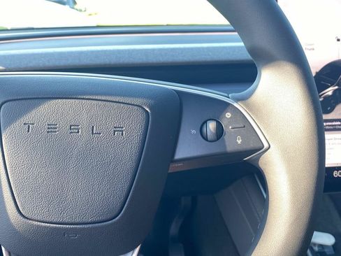 Used 2026 Tesla Model Y Long Range AWD/4WD image 31