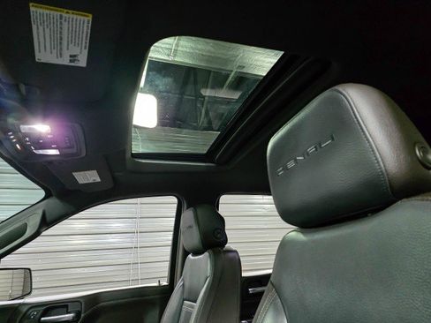 Used 2019 GMC Sierra 1500 Denali w/ Denali Ultimate Package image 17