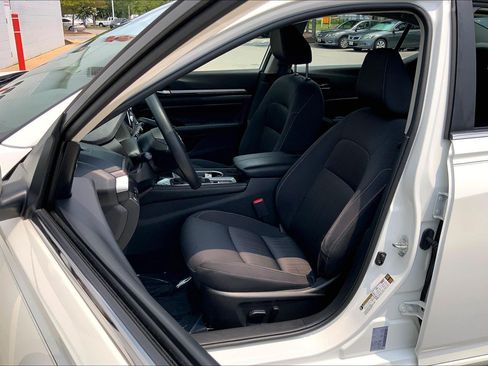 Used 2023 Nissan Altima 2.5 SV AWD/4WD image 29