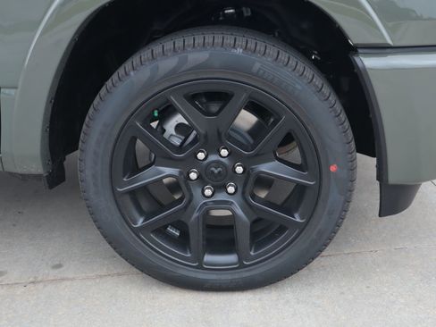 New 2026 RAM 1500 Laramie AWD/4WD image 19
