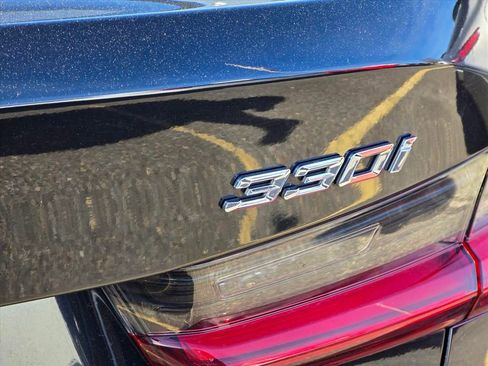 Used 2021 BMW 330i Sedan w/ M Sport Package image 15