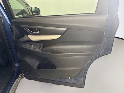 Used 2022 Subaru Ascent Premium w/ Convenience Package image 28