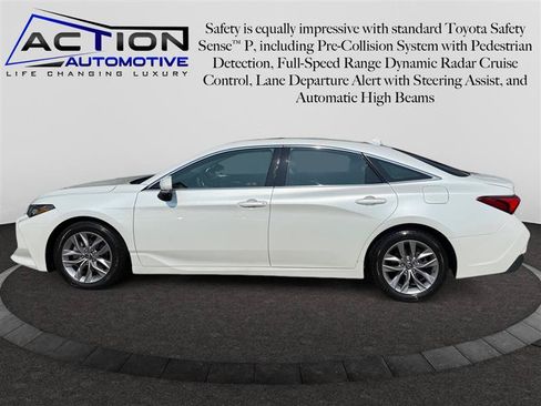 Used 2019 Toyota Avalon XLE w/ Moonroof Package FWD image 5