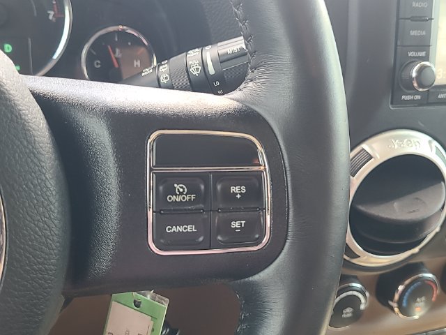 Used 2016 Jeep Wrangler Unlimited Sahara w/ Dual Top Group AWD/4WD image 16