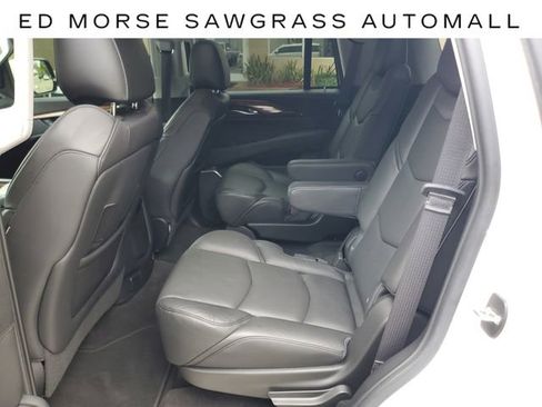 Used 2020 Cadillac Escalade Luxury image 12