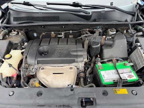 Used 2012 Toyota RAV4 4WD w/ Value Pkg image 19